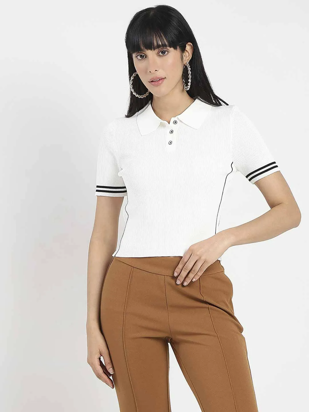 Easygoing Wear Sleep Madame Contrast Trim Polo Neck White Knitted T-shirt