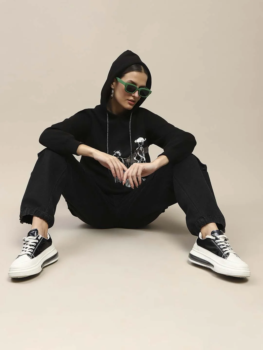 product jewelry adornment Anti-static Madame Fleece Placement Print Black Hooded Sweatshirt