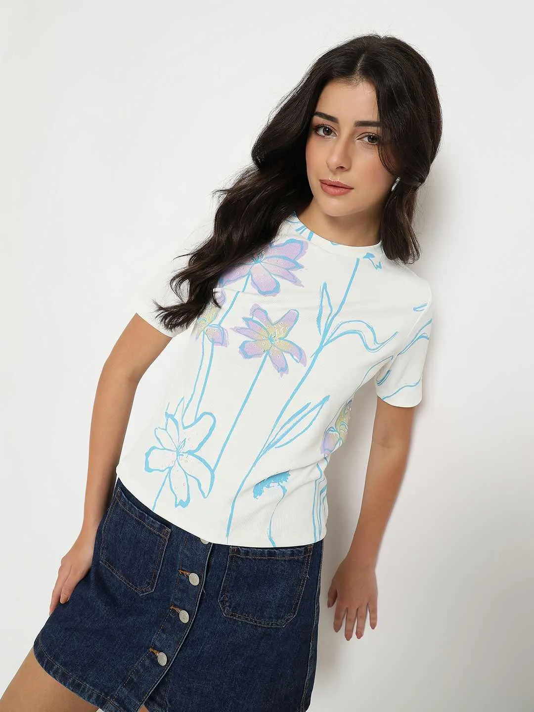 Madame Floral Print Sequin Detailed White T-Shirt Ultimate Fit Street Trendy