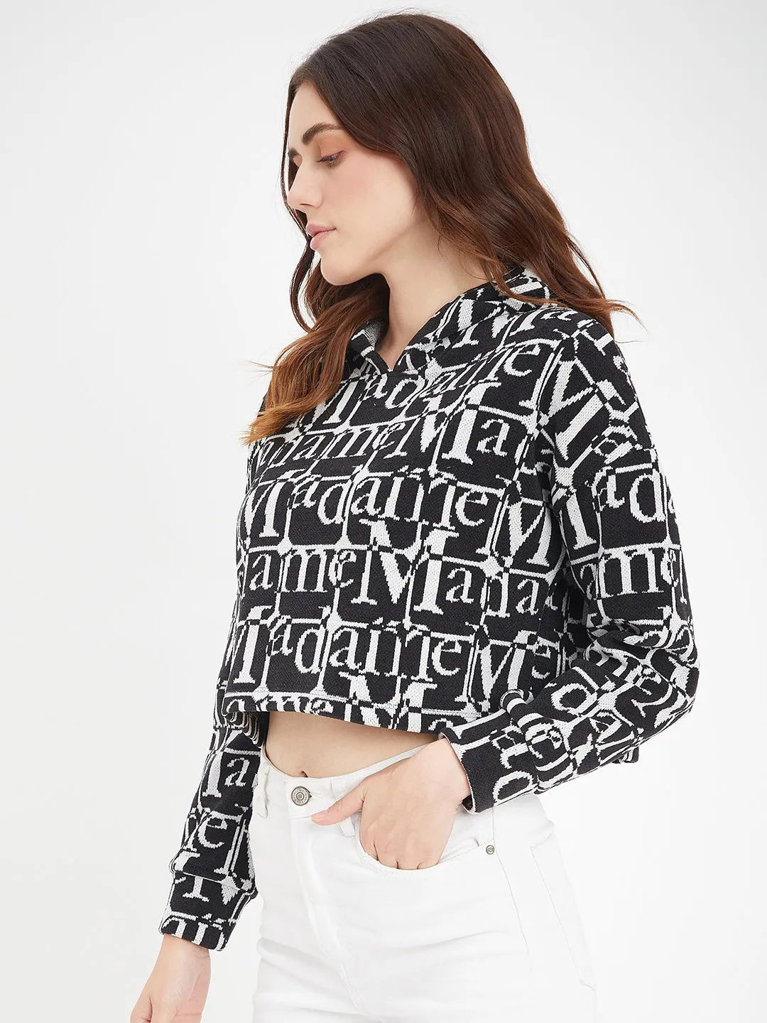 Madame Printed Black Sweatshirt Effortless Look Outdoor Fit