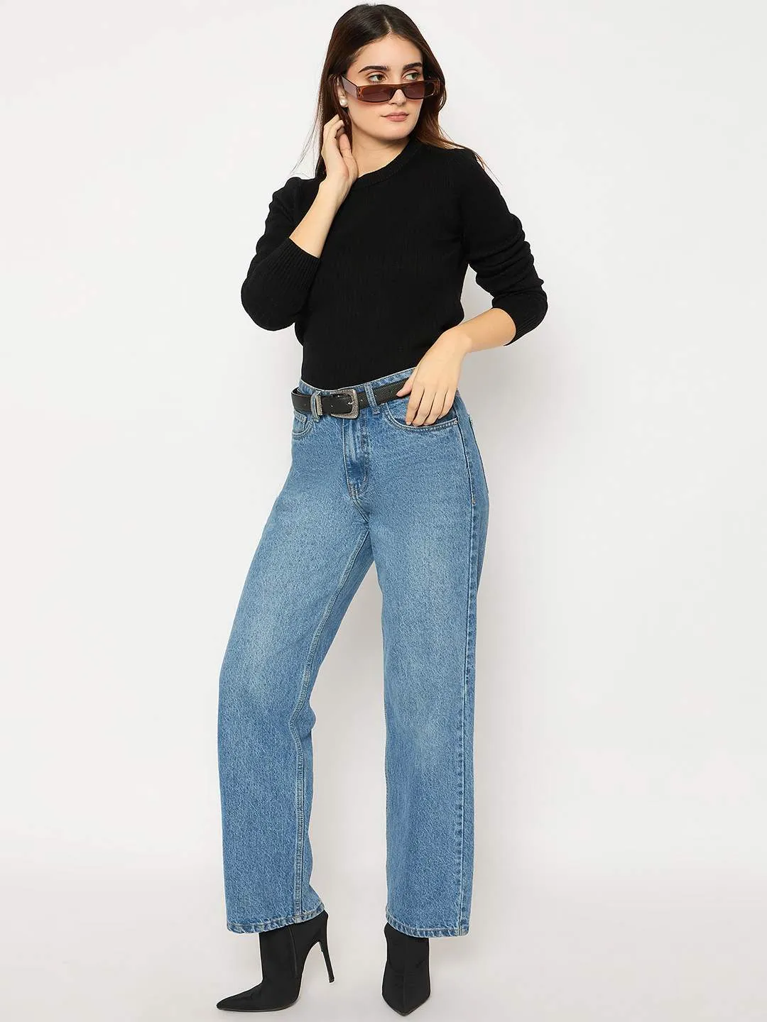 Fashion Forward Wear Cold-weather knit Madame Ribbed Cuffs Round Neck Black Sweater