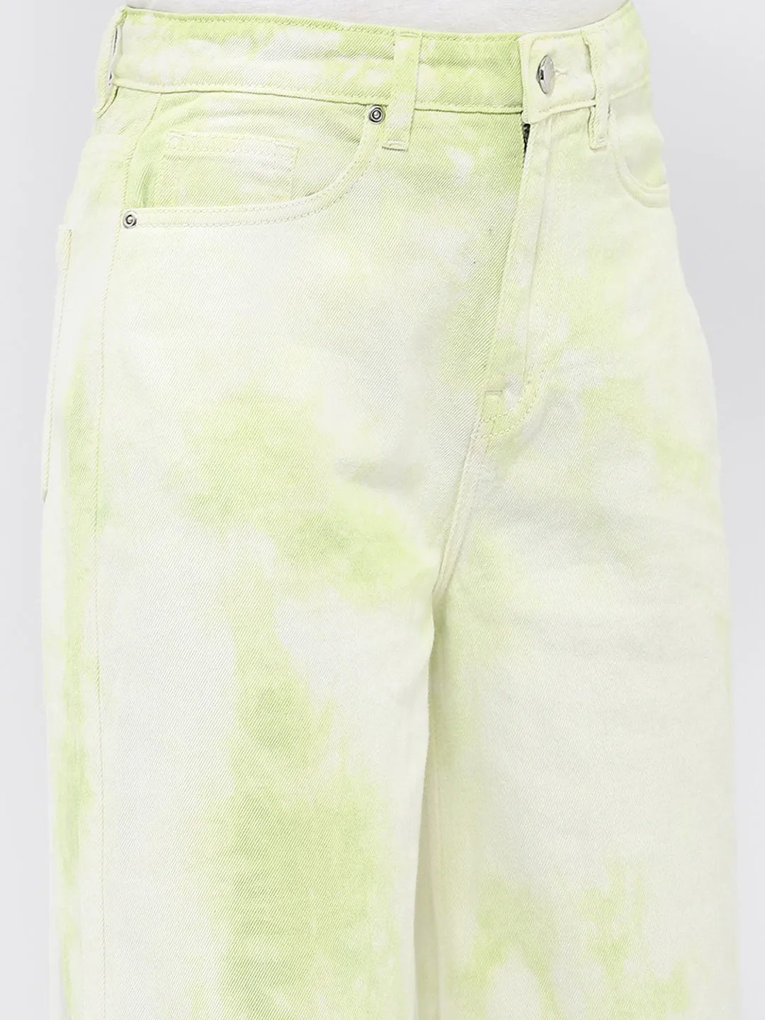 Weekend Style Stretch Bold Look Trend Setter Chill Outfit Madame Tie-Dye Green Wide Leg Jeans