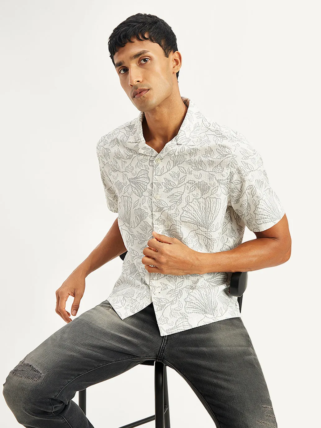 Relaxed Look Men's Floral Print Relaxed Fit Camp Shirt