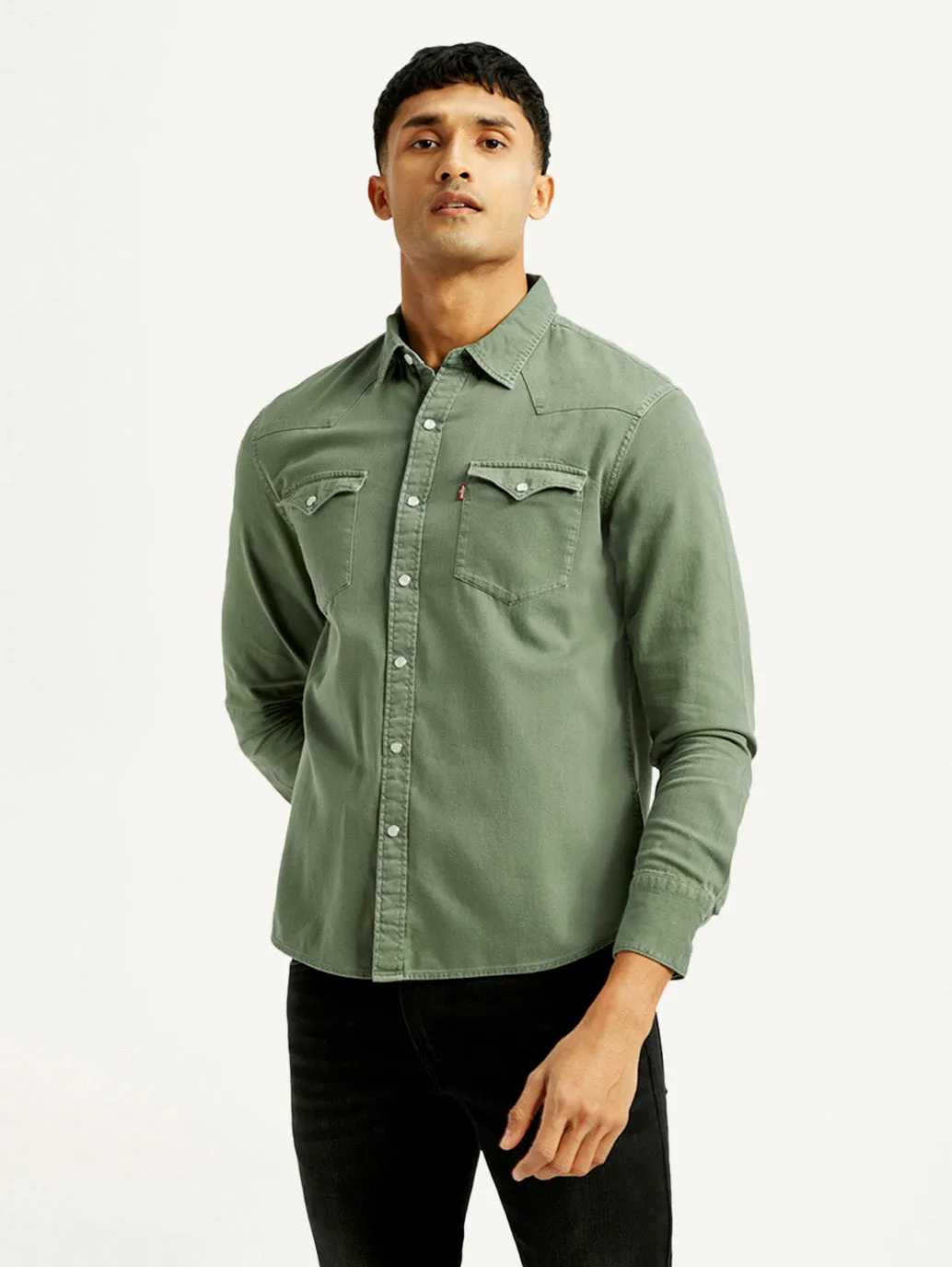 Dynamic Design Subtle pattern Men's Solid Overdyed Slim Fit Shirt