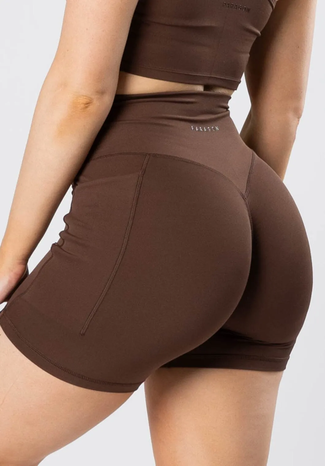 RecStretch Empower Sculptseam?  Plus Pocket Short Coconut Dynamic Fit Sleek Look