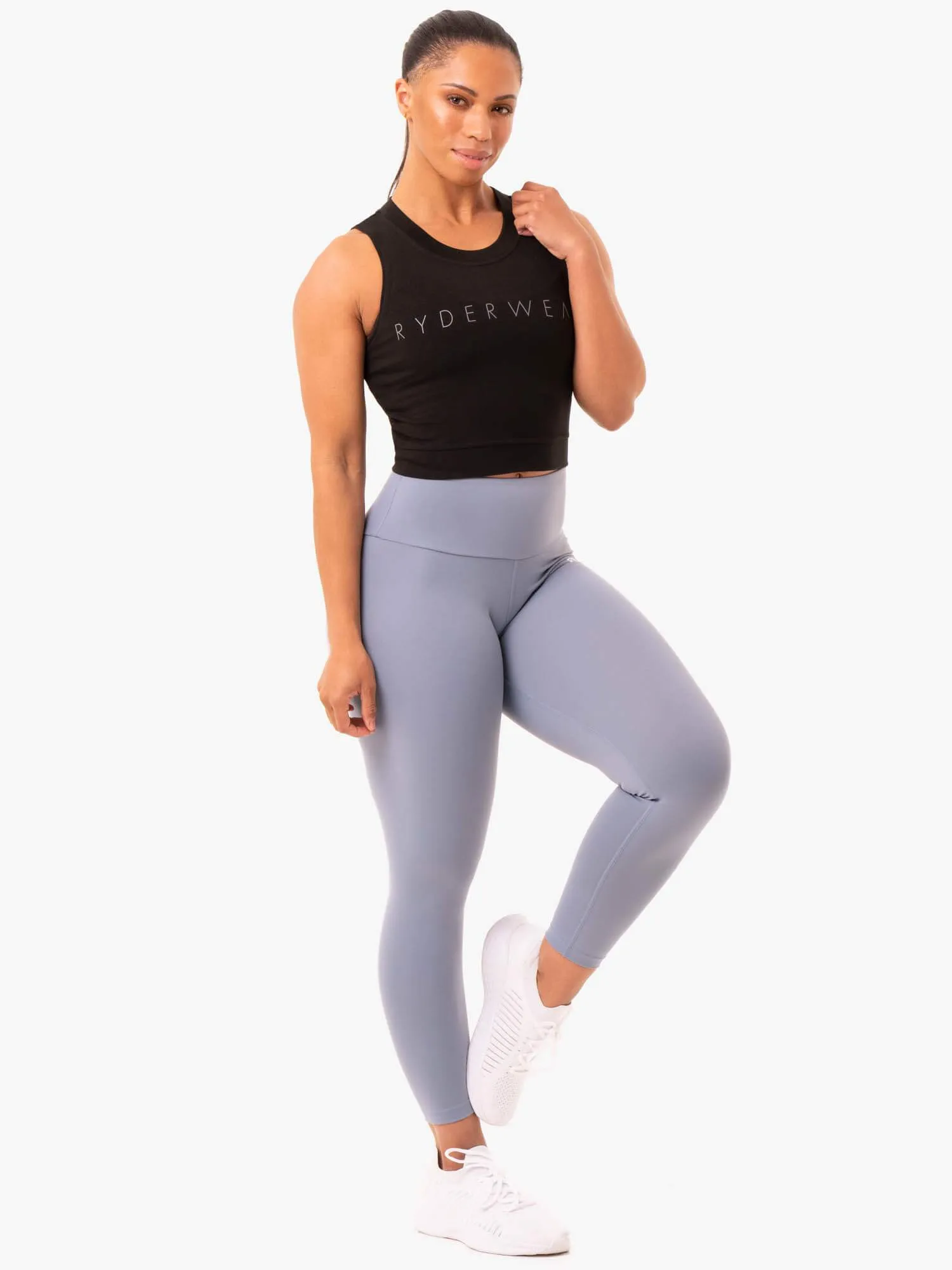 Motion Crop Top - Black MicrofiberBlend ThermalRegulating Fabric