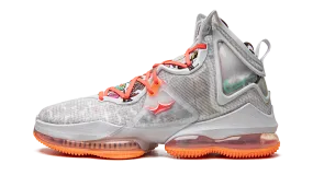 LeBron 19 "Fast Food" Sturdy Lacing System Stability Jump