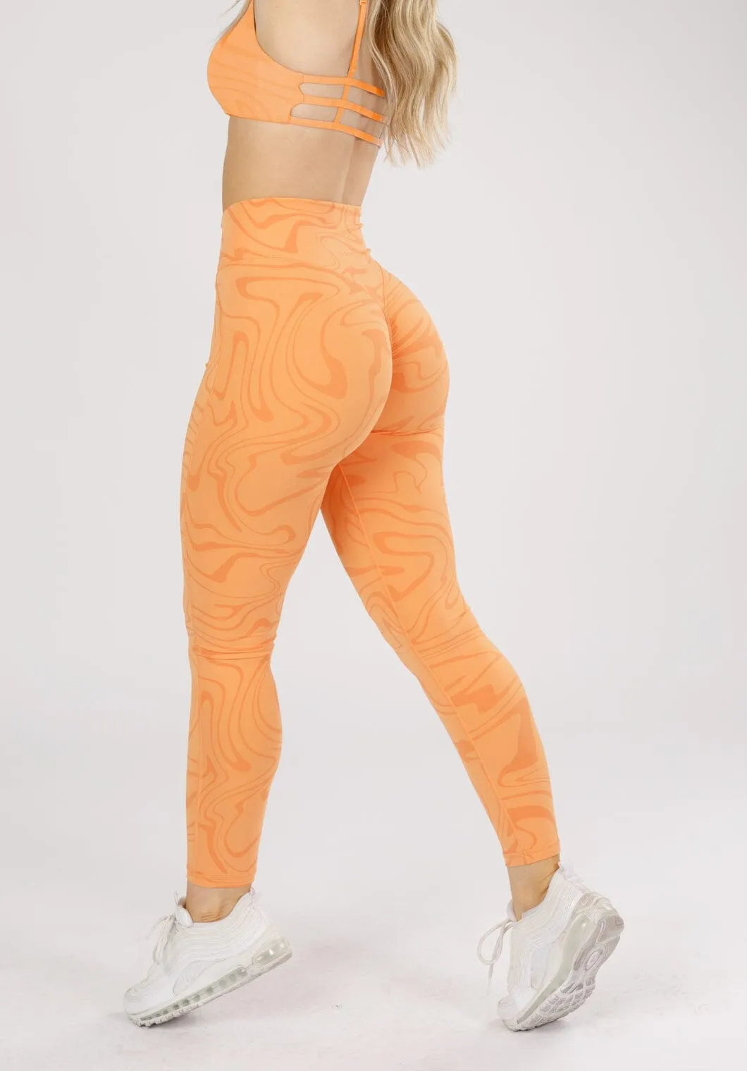 RecStretch? DesB High Flow Sculptseam? Plus Legging Creamsicle Moisture Management