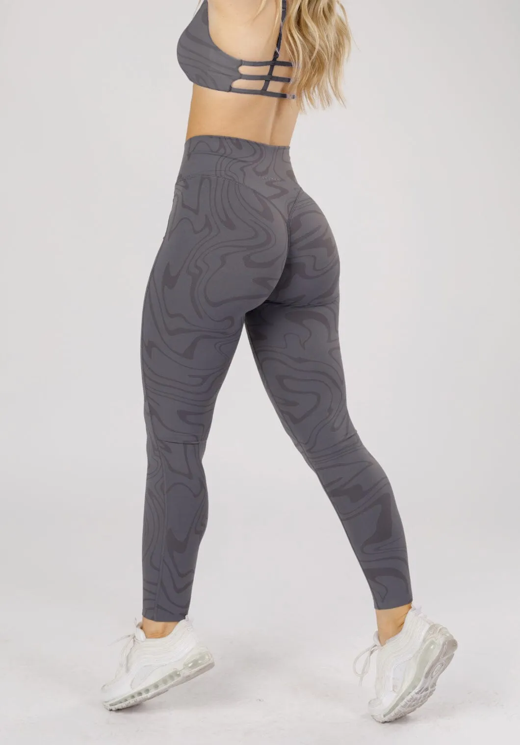RecStretch? DesB High Flow Sculptseam? Plus Legging Groove Durable Feel