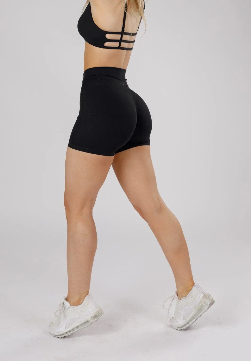 RecStretch DesB High Flow Sculptseam?  Plus Short Black Fitness wear warm tones