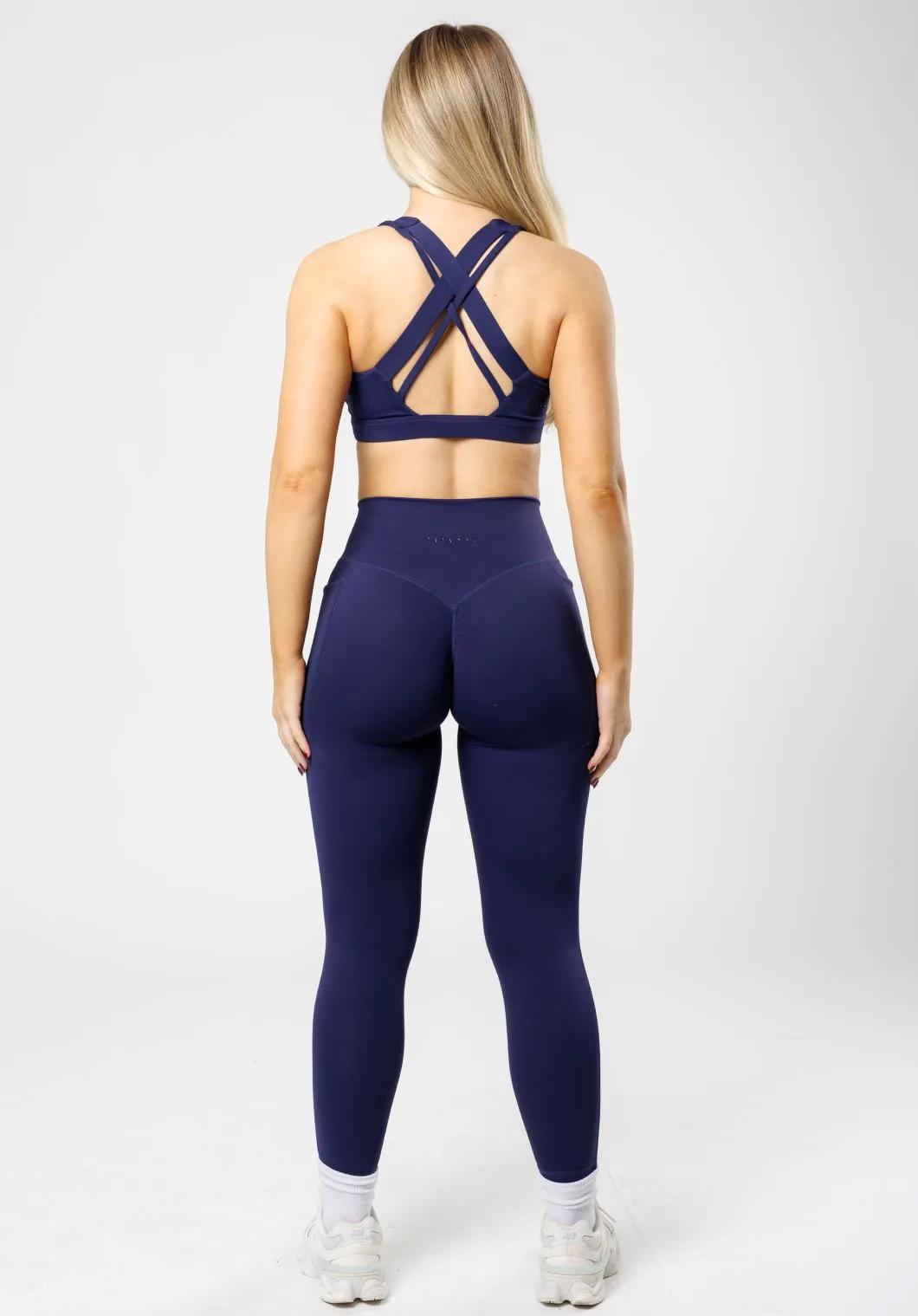 RecStretch? Empower Sculptseam? Plus Pocket Legging Midnight Power Mesh