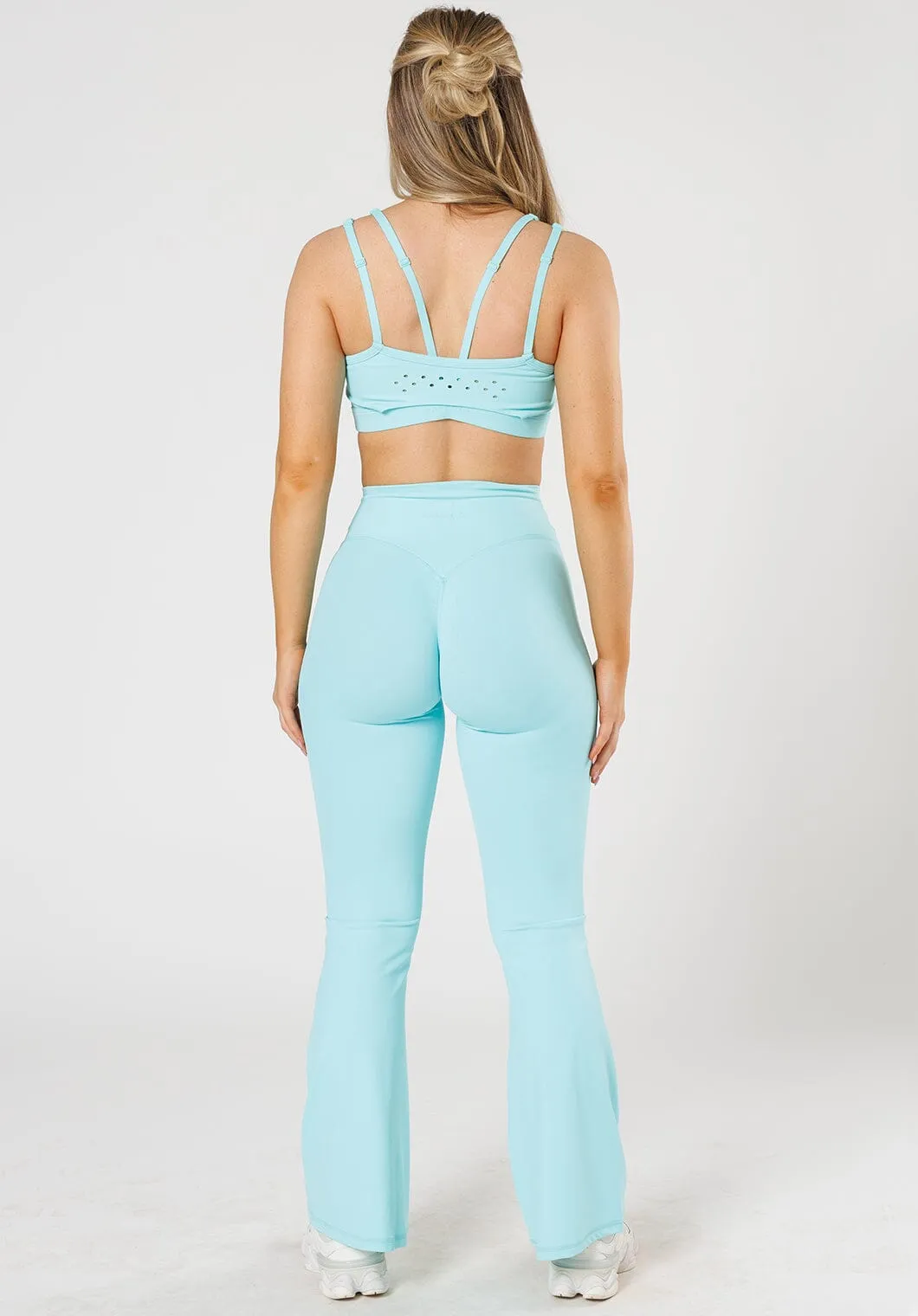 RecStretch? Original Sculptseam? Plus Essential Flare Legging 31" Macaron Chafe Resistant Design