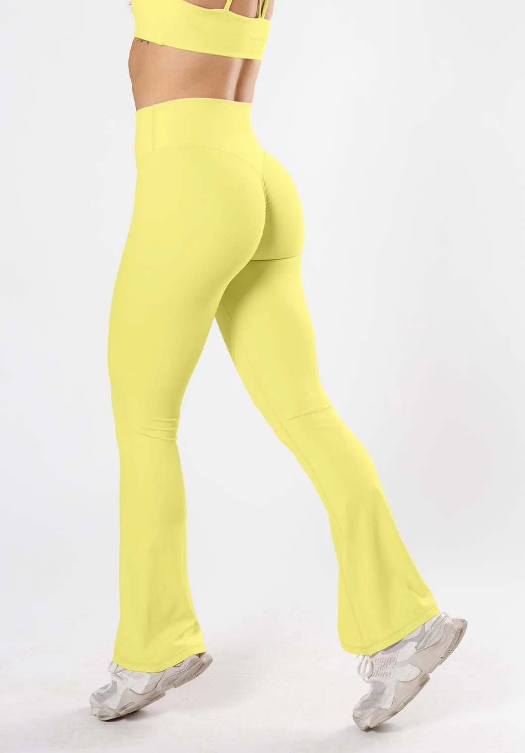 RecStretch Original Sculptseam? Plus Essential Flare Legging 34" Lemonade Chilly Comfort Wear Cozy Fit