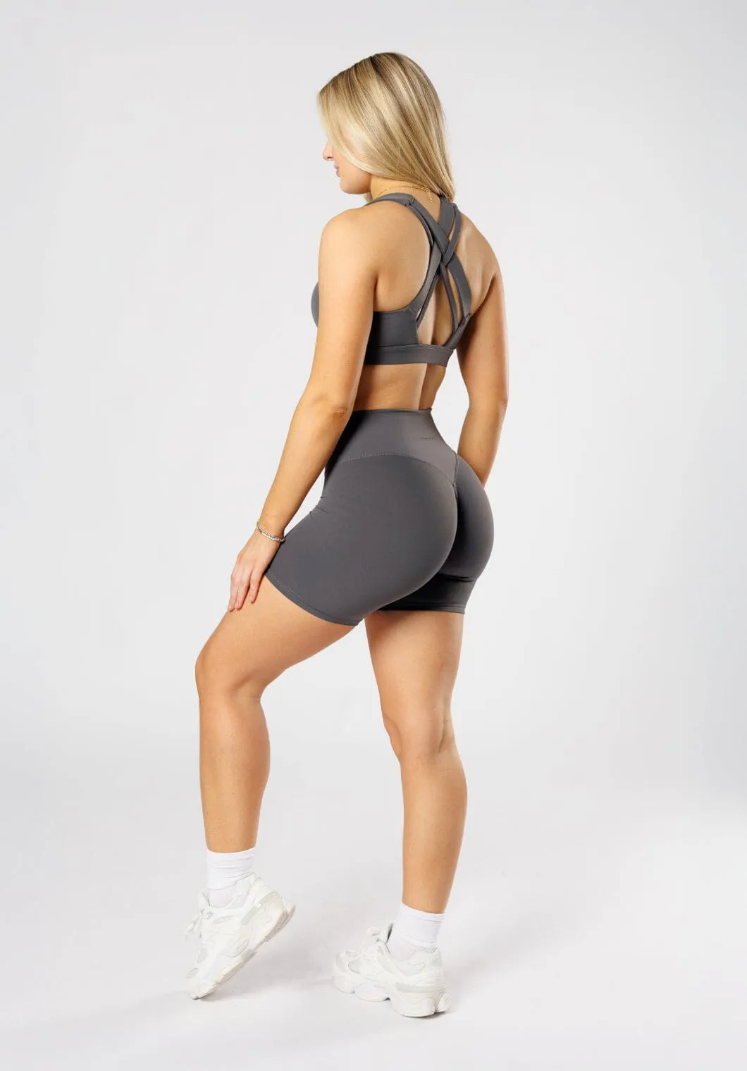 Cooling Effect Versatile Comfort RecStretch? Original Sculptseam? Plus Short 6" Carbon