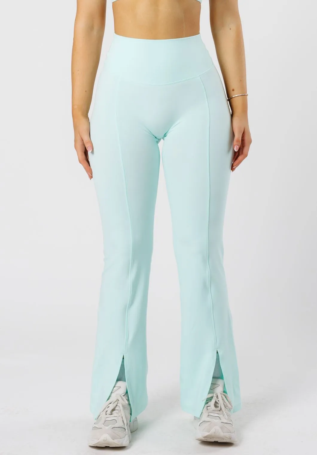 Travel Ready Reluna? Front Slit Sculptseam? Flare Leggings 31" Pale Jade