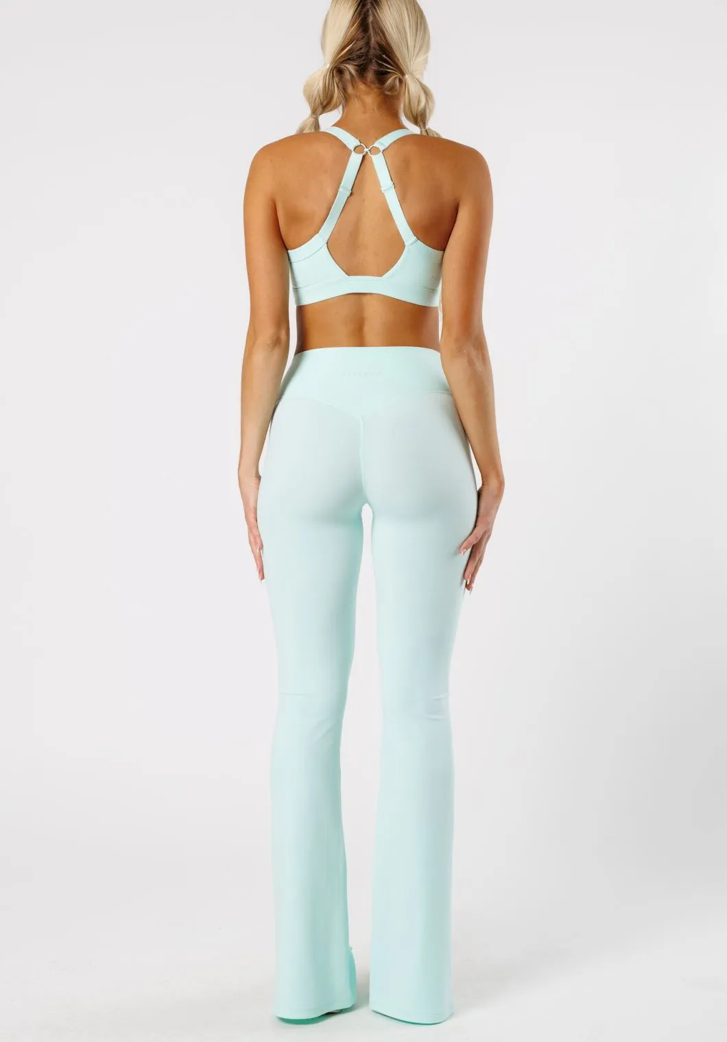 All Day Comfort Shaping Contour Lines Reluna? Front Slit Sculptseam? Flare Leggings 34" Pale Jade