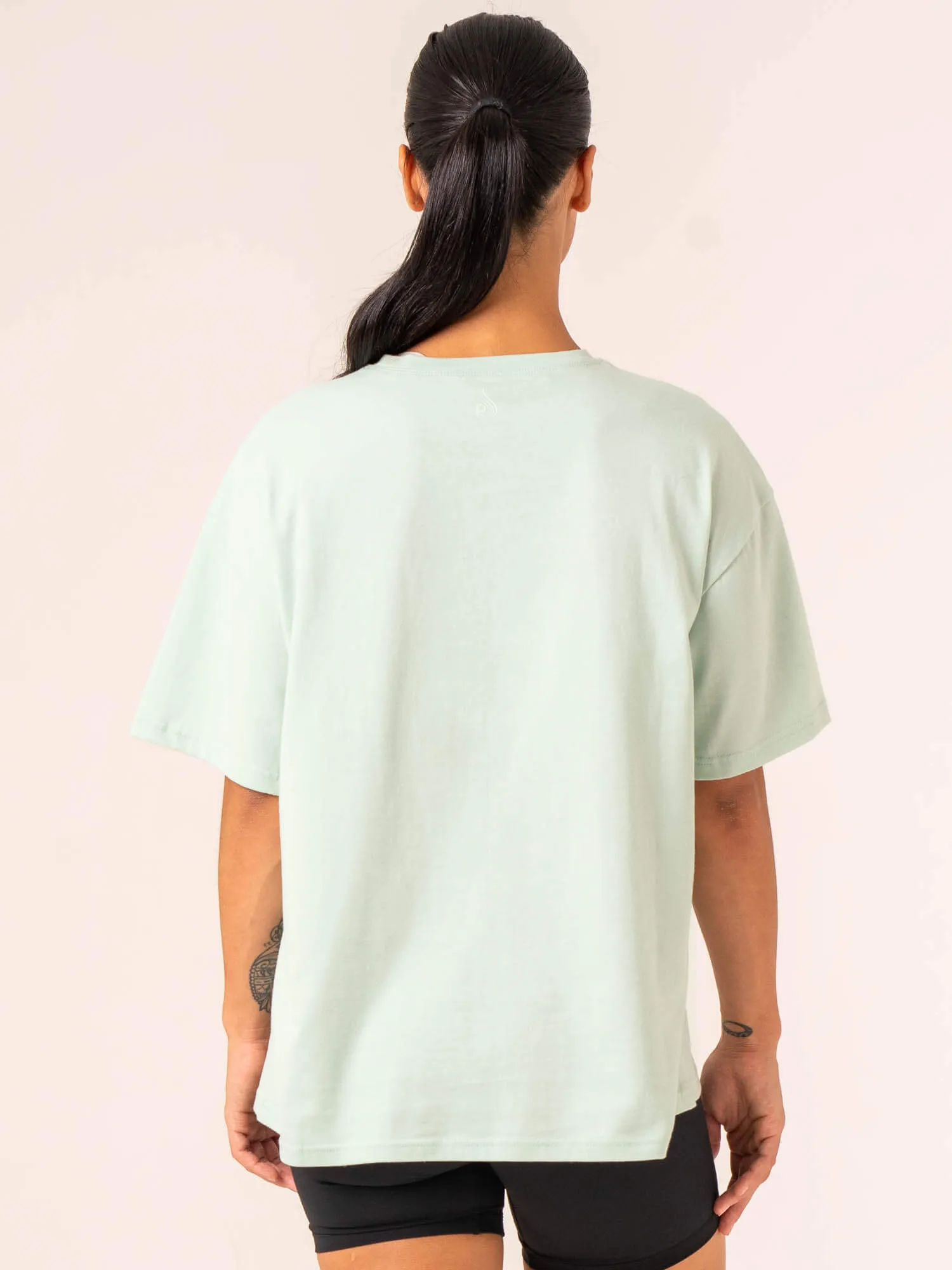 Simple Yet Elegant Breathable fabric Retro Oversized T-Shirt - Mint