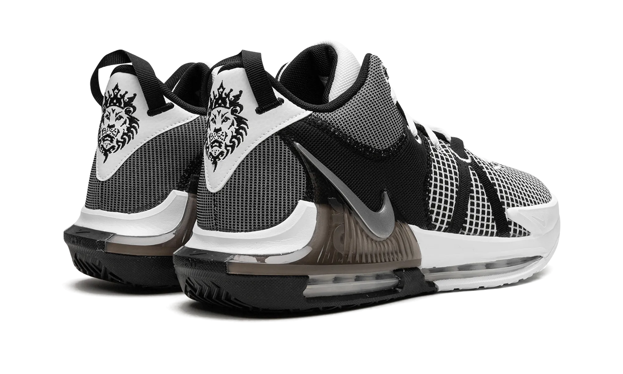 LeBron Witness VII Quick Lacing System Pro Performance Fit