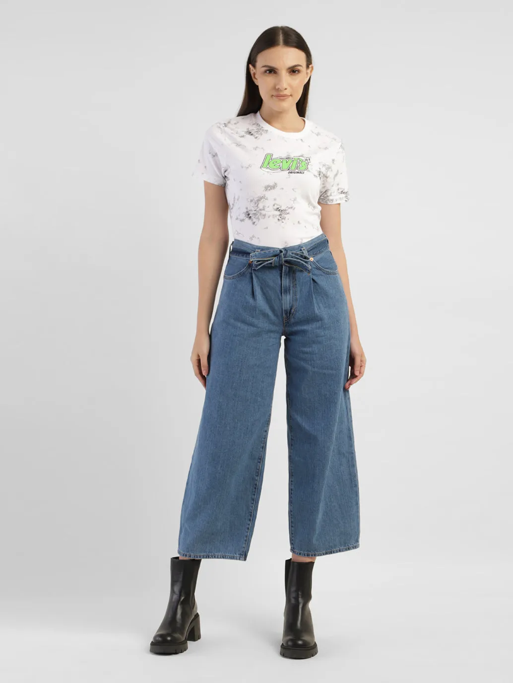 Distressed Details Women's Blue Baggy Fit Mid Rise Jeans