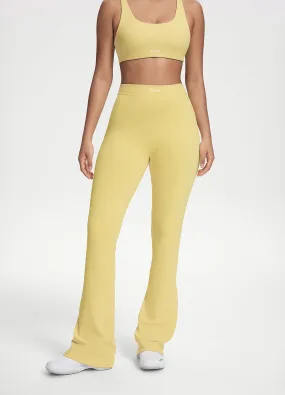 Hiking Trail Non See Silicone Hem Binding Scrunch Back Flared Leggings