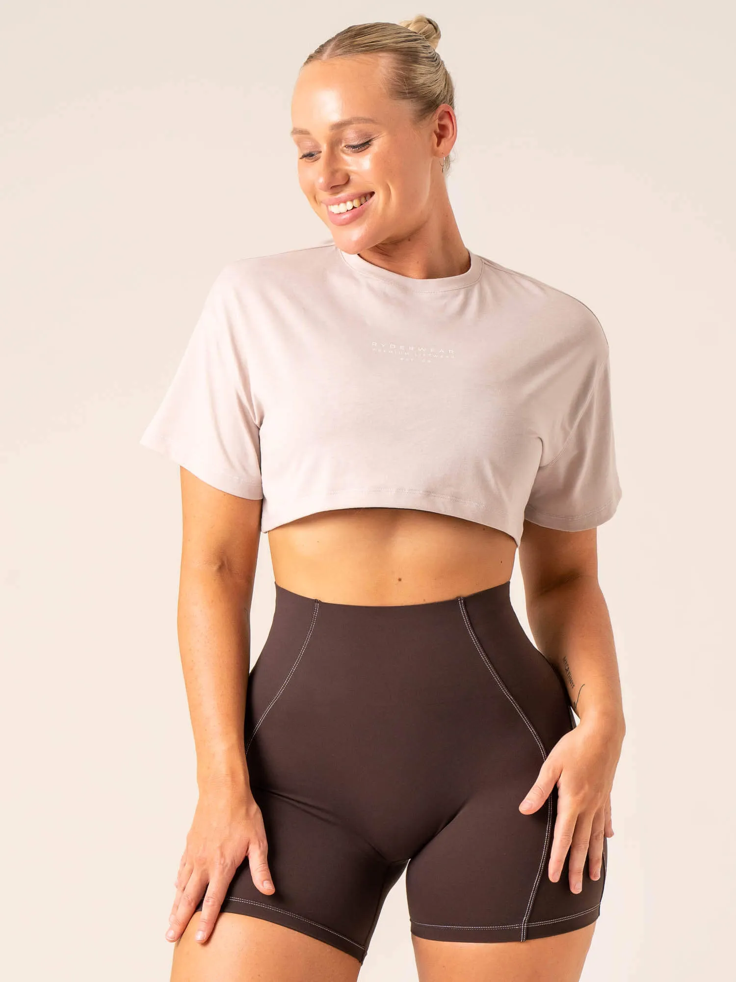 AntiBacterialTreatment Stride Oversized Tee - Chalk