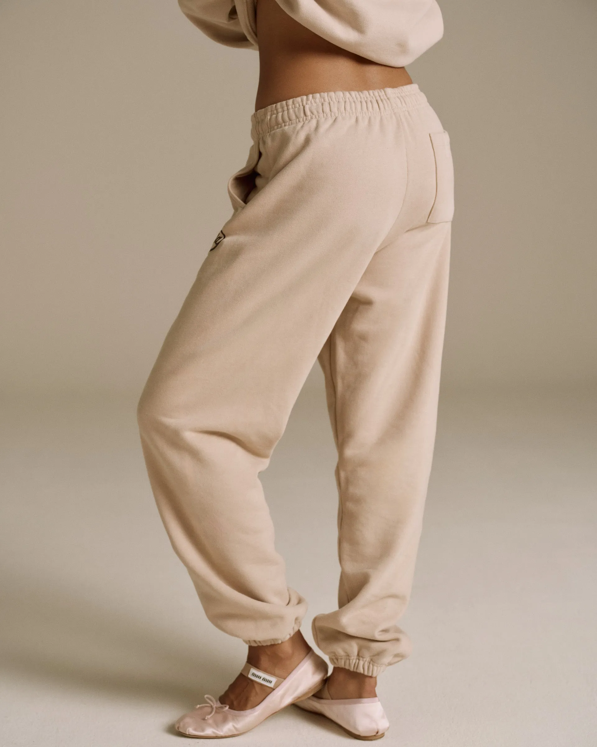 Signature Sweatpants - Almond Performance Support