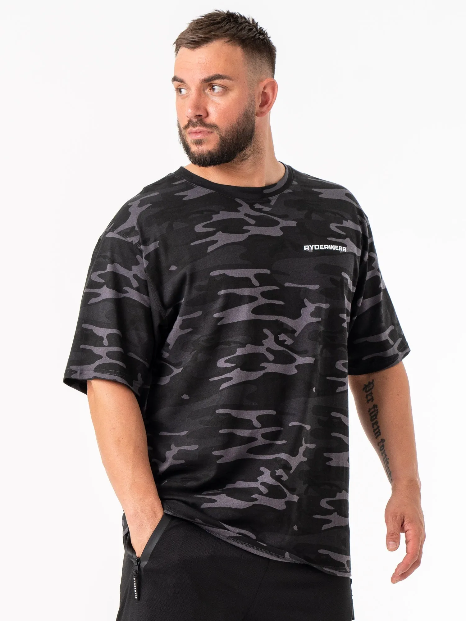 Energy Oversized T-Shirt - Black Camo Urban Trend