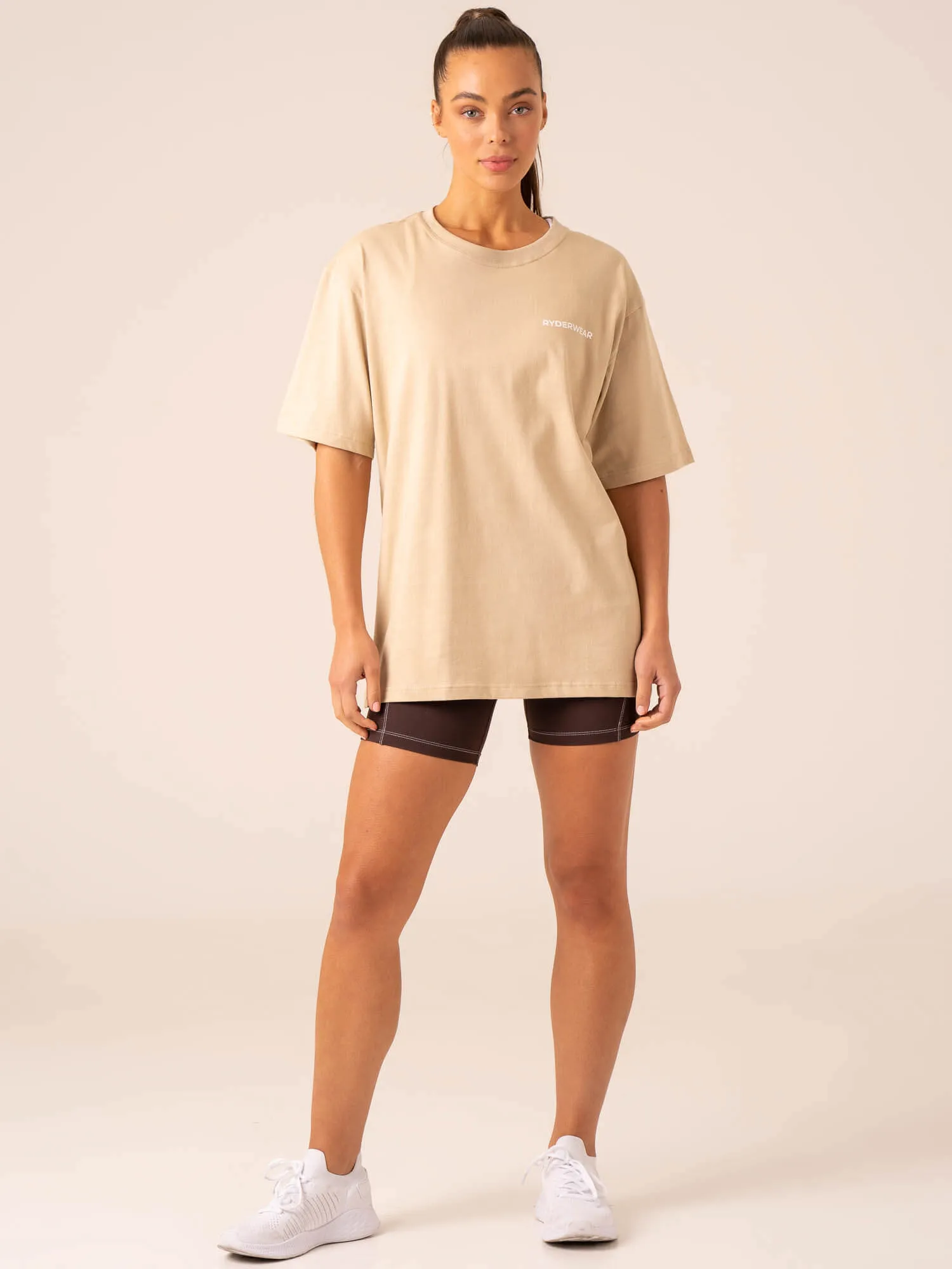 Active Outfit Style Beach relaxation Industry Oversized T-Shirt - Sandstone