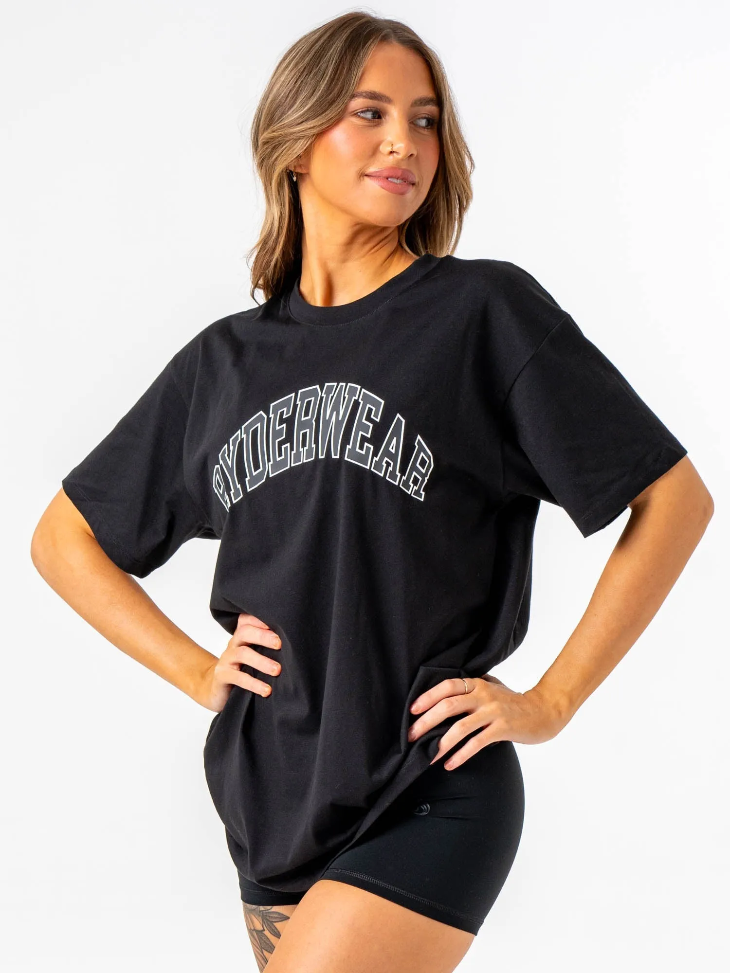 Cozy Layer Everyday Chic Unisex Collegiate T-Shirt - Black
