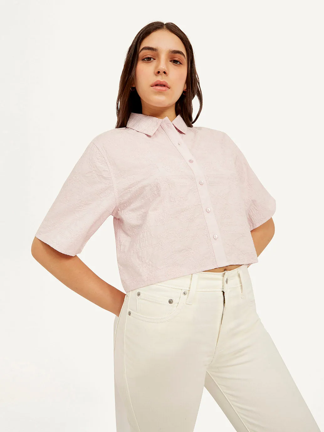 Women's Textured Spread Collar Shirt Fashion-Forward Casual Elegance