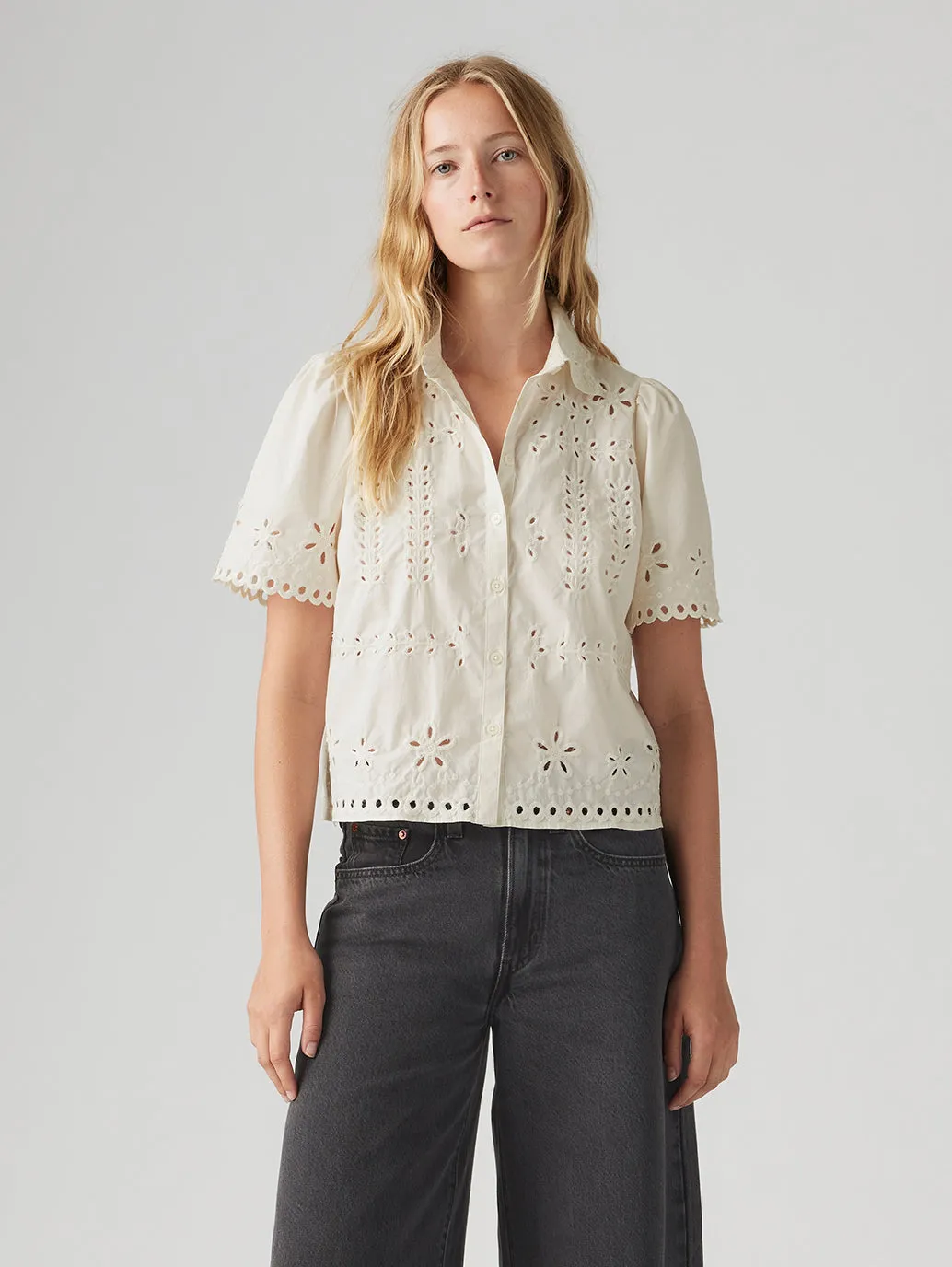 Women's Schiffli Spread Collar Shirt Fashionable Comfort