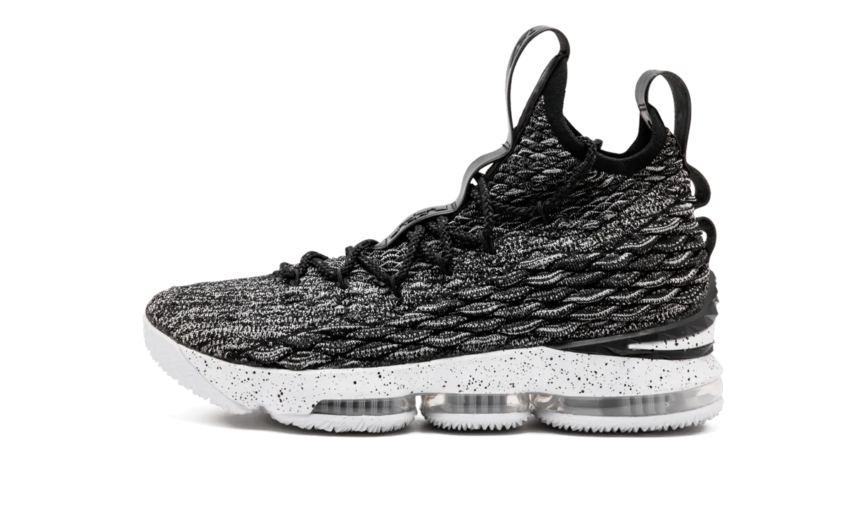 Adaptive Tension Zones Heel Guard Tech Lebron XV