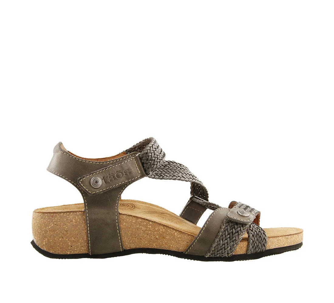 Trendy Vacation Sandals Travel Friendly Trulie - Dark Grey