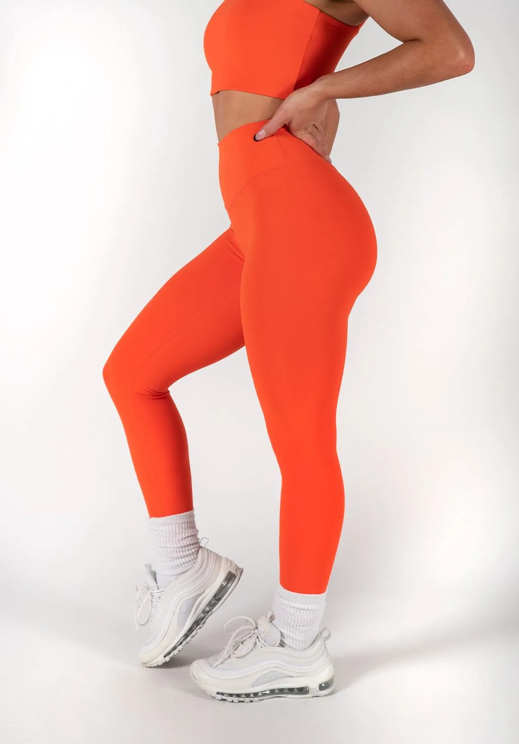 Minimalist Style Winter Sports UltraLux Curve Contour Sculptseam? Legging Poppy