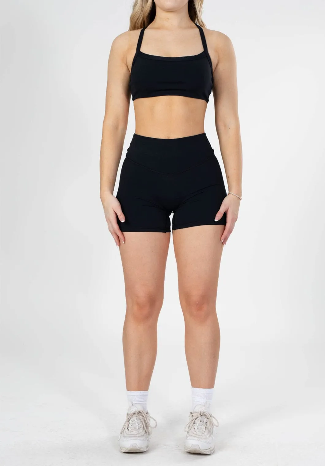 UltraLux Curve Contour Sculptseam? Short Black Neat Look