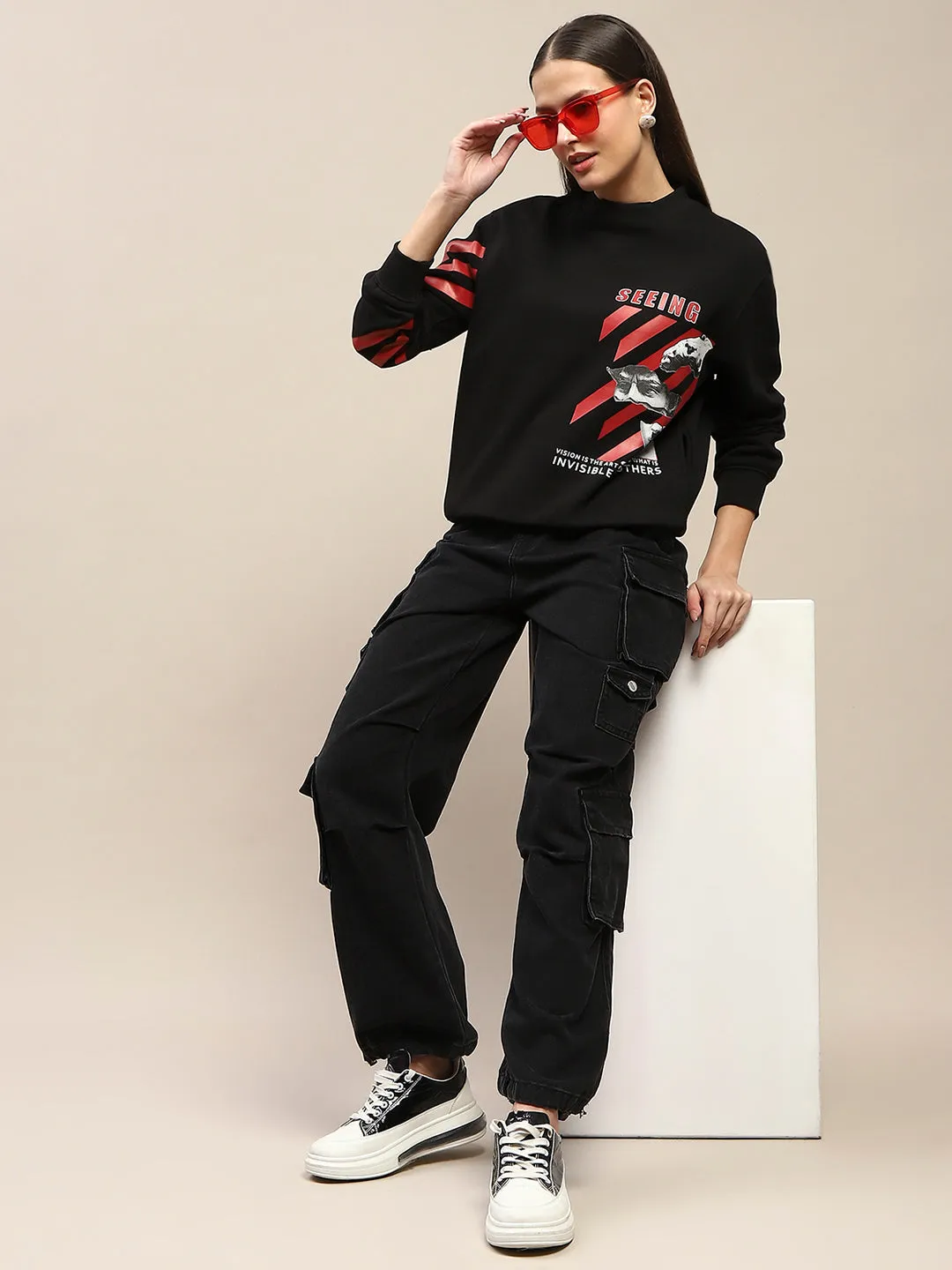 Sporty apparel Madame Graphic Print Cotton Blend Black Sweatshirt