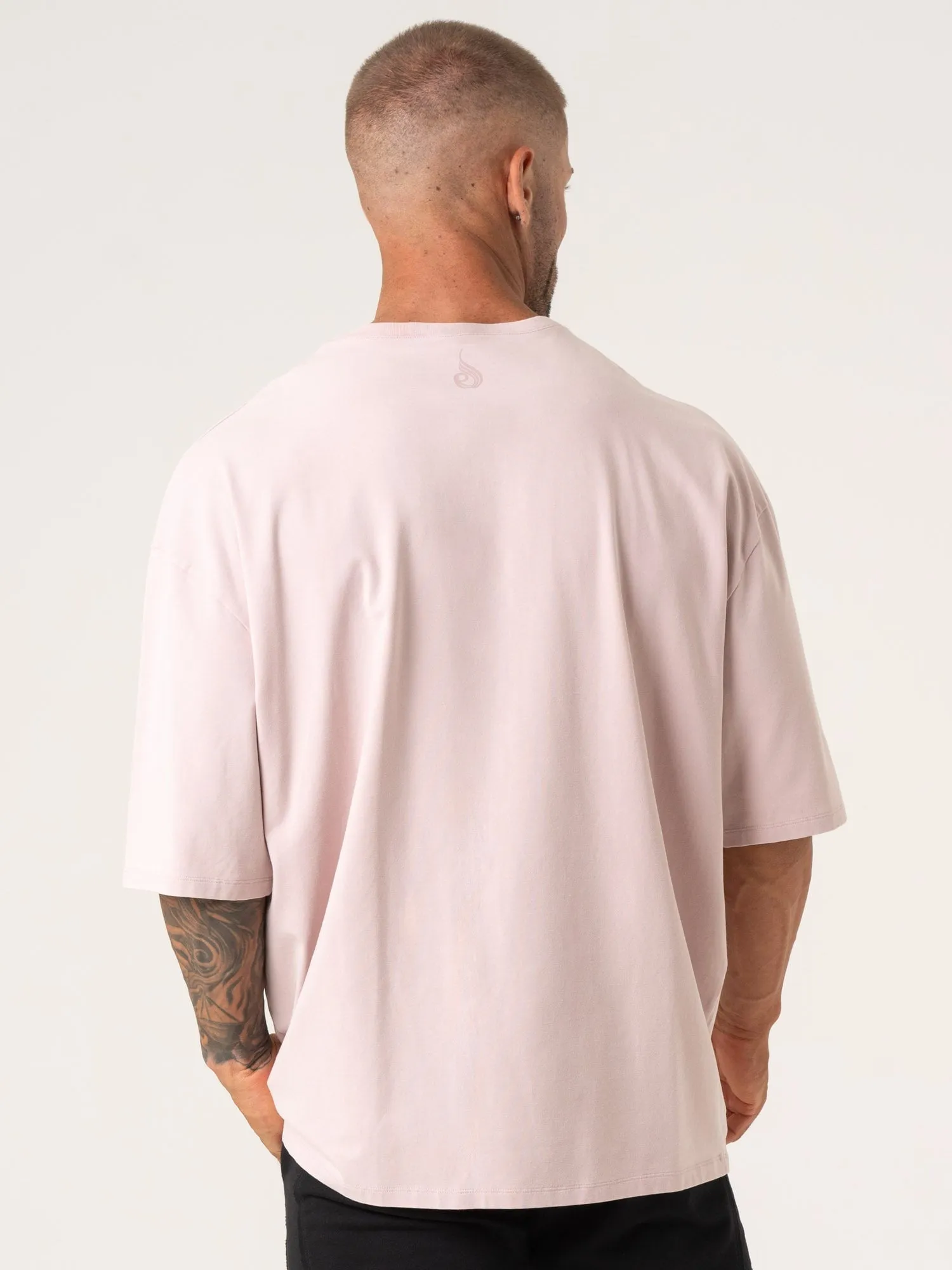 WrinkleFreeFabric ComfortOptimizedConstruction Pursuit Oversized T-Shirt - Cinder Stonewash