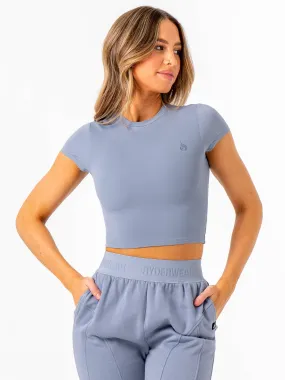 Light Outfit Sustainable Fibers NKD Tee - Steel Blue