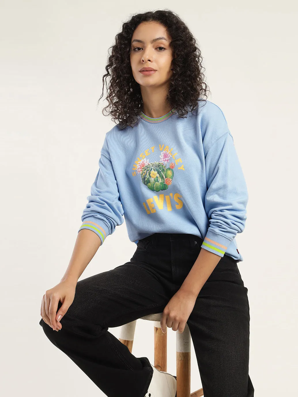 Chilly Day Wear Quilted Lining Women's Graphic Blue Crew Neck Sweatshirt