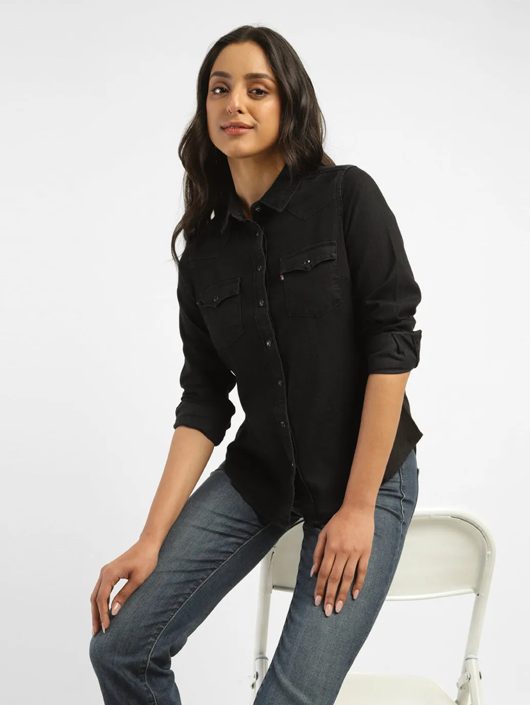 Non Chafe Seams No Slip Shoulder Grips Women's Solid Spread Collar Shirt