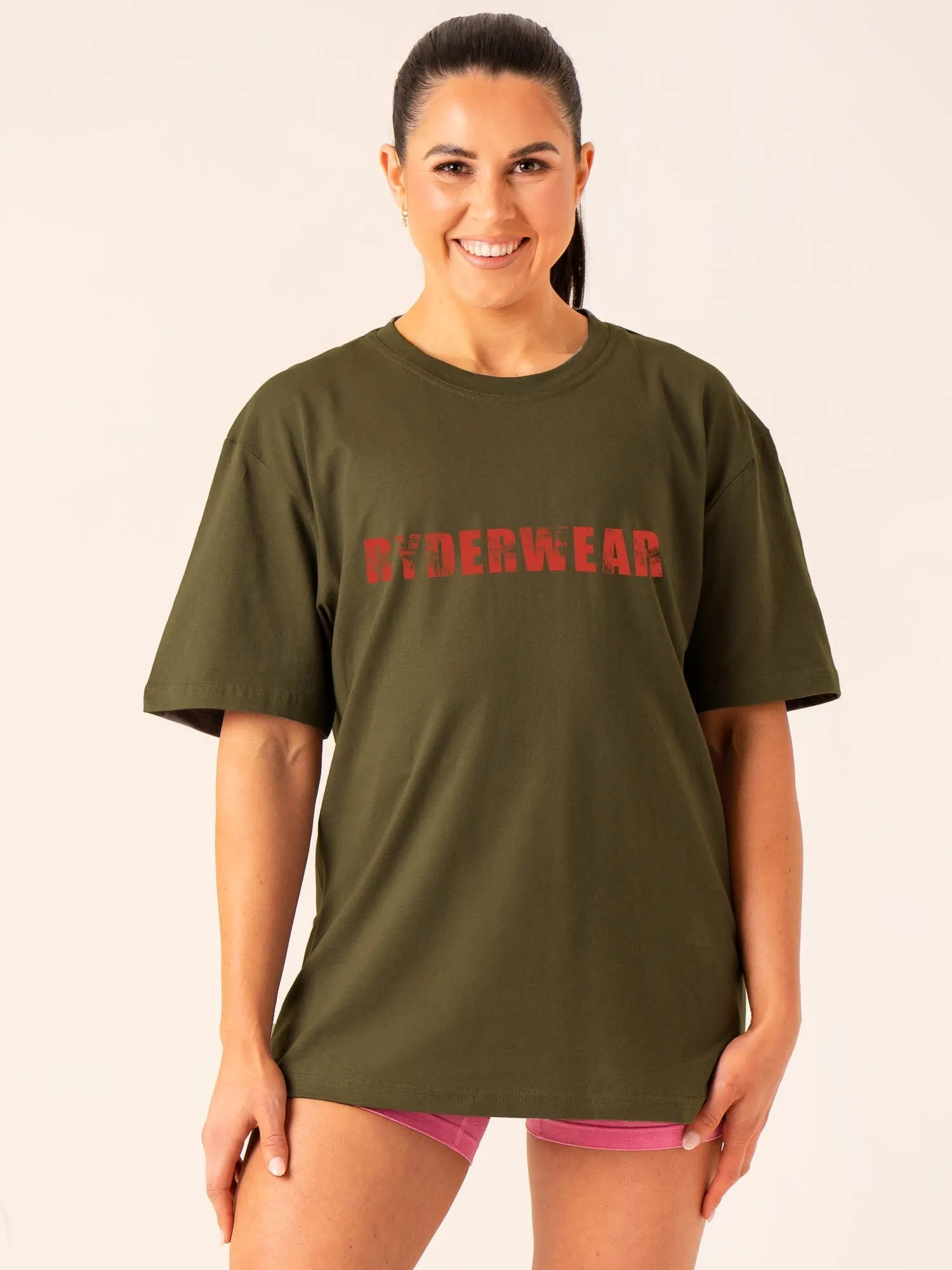 Versatile and Stylish Travel Essential Training T-Shirt - Olive