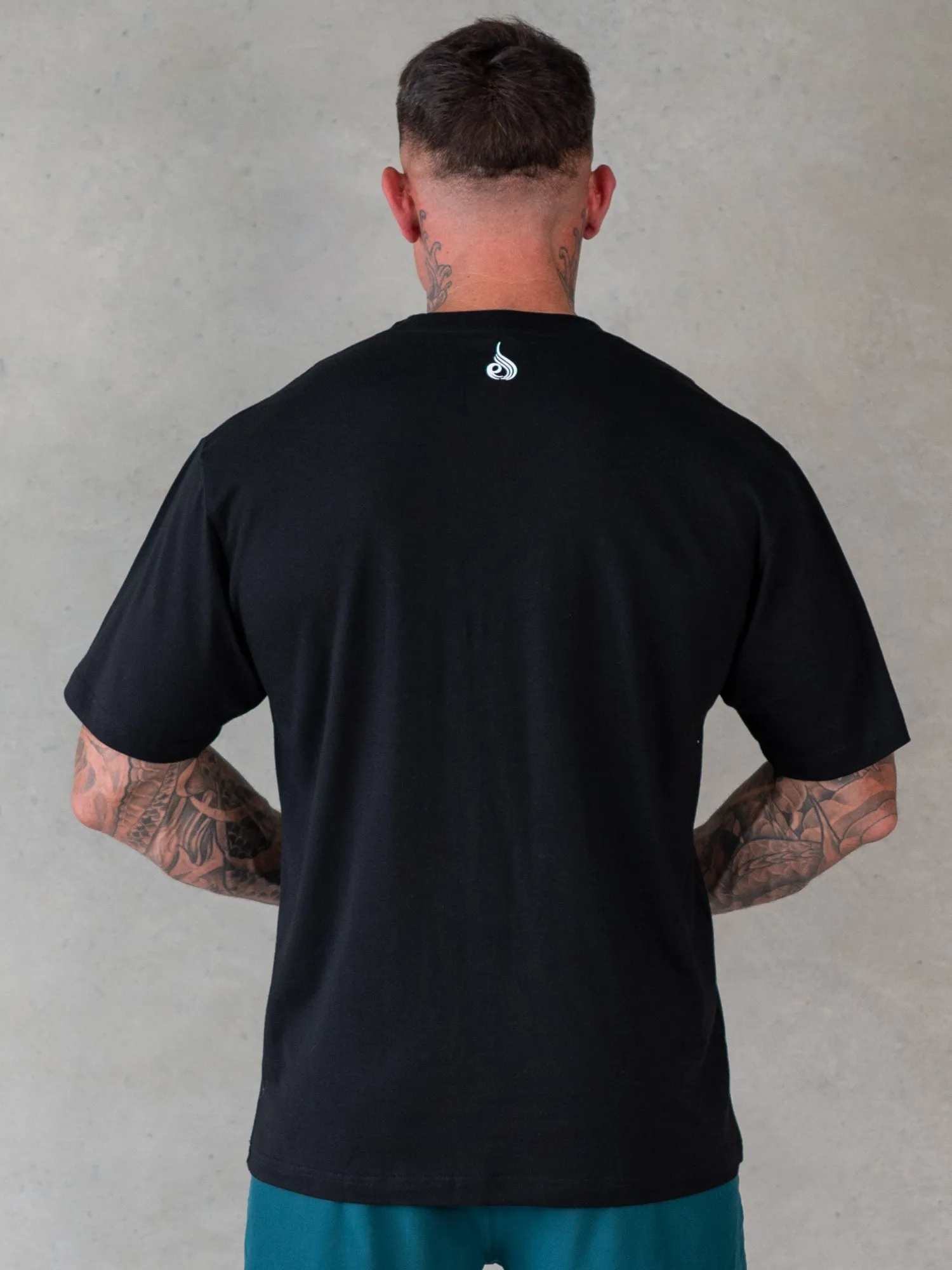 You vs You Oversized T-Shirt - Black On-the-Go Fashion Anti Static Treatment