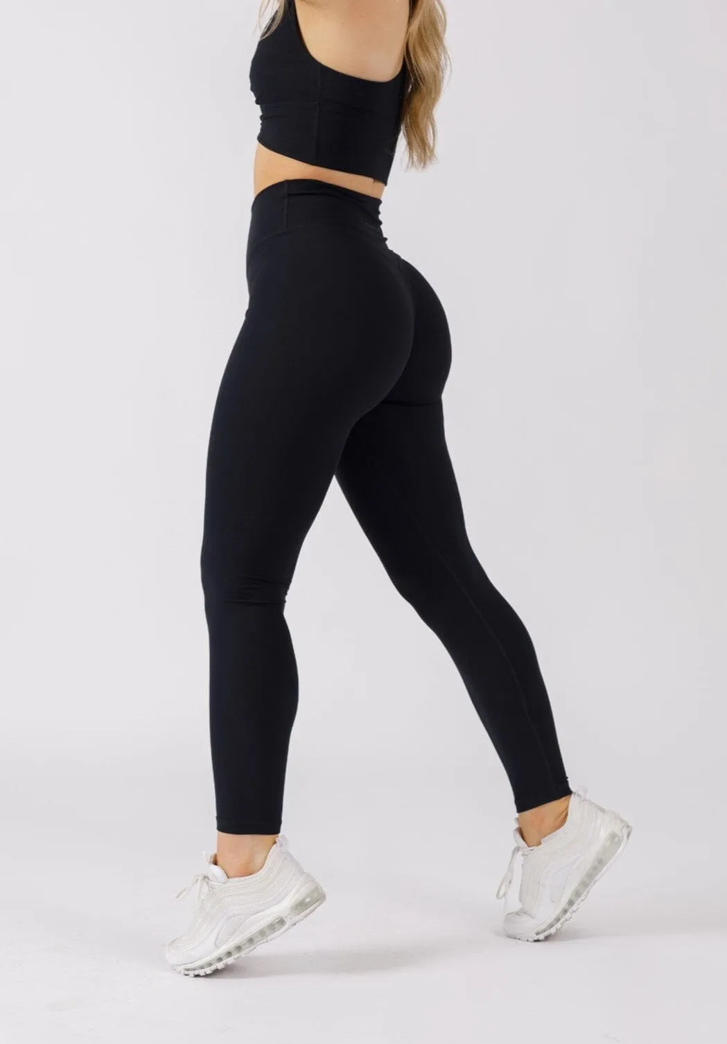 UltraLux Curve Contour Sculptseam? Legging Black skin friendly Stylish Stretch