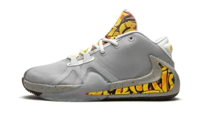 Perforated Quarter Panels Ortholite insole Zoom Freak 1 GS "Graffiti"