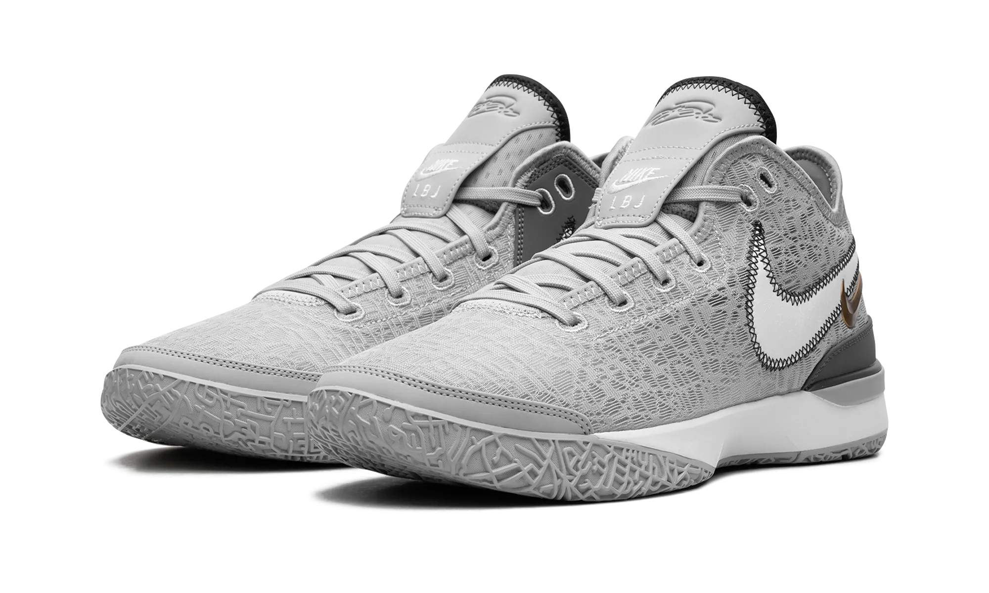 Zoom LeBron NXXT Gen "Wolf Grey Metallic Gold" Springboard Effect